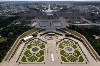 Versailles Tour