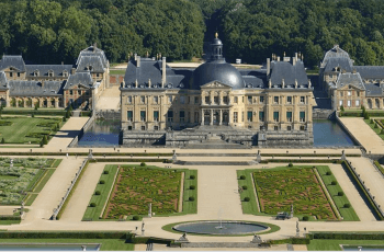 Castle of Vaux Le Vicomte Tour